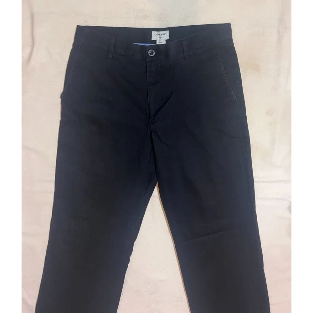 DOCKERS SZ 32 x 32 Black Straight Fit Mens Pants E7